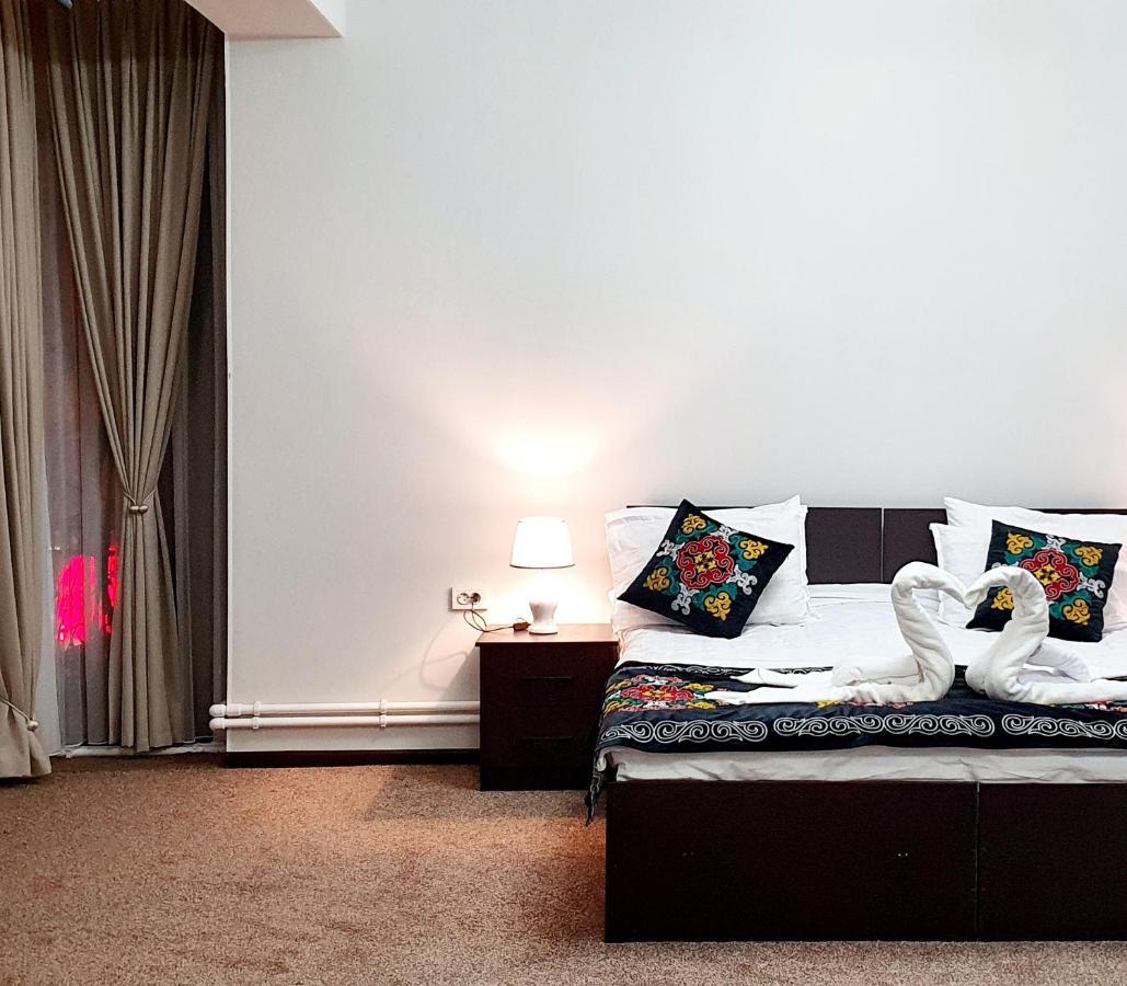 Ocean Hotel أوش المظهر الخارجي الصورة